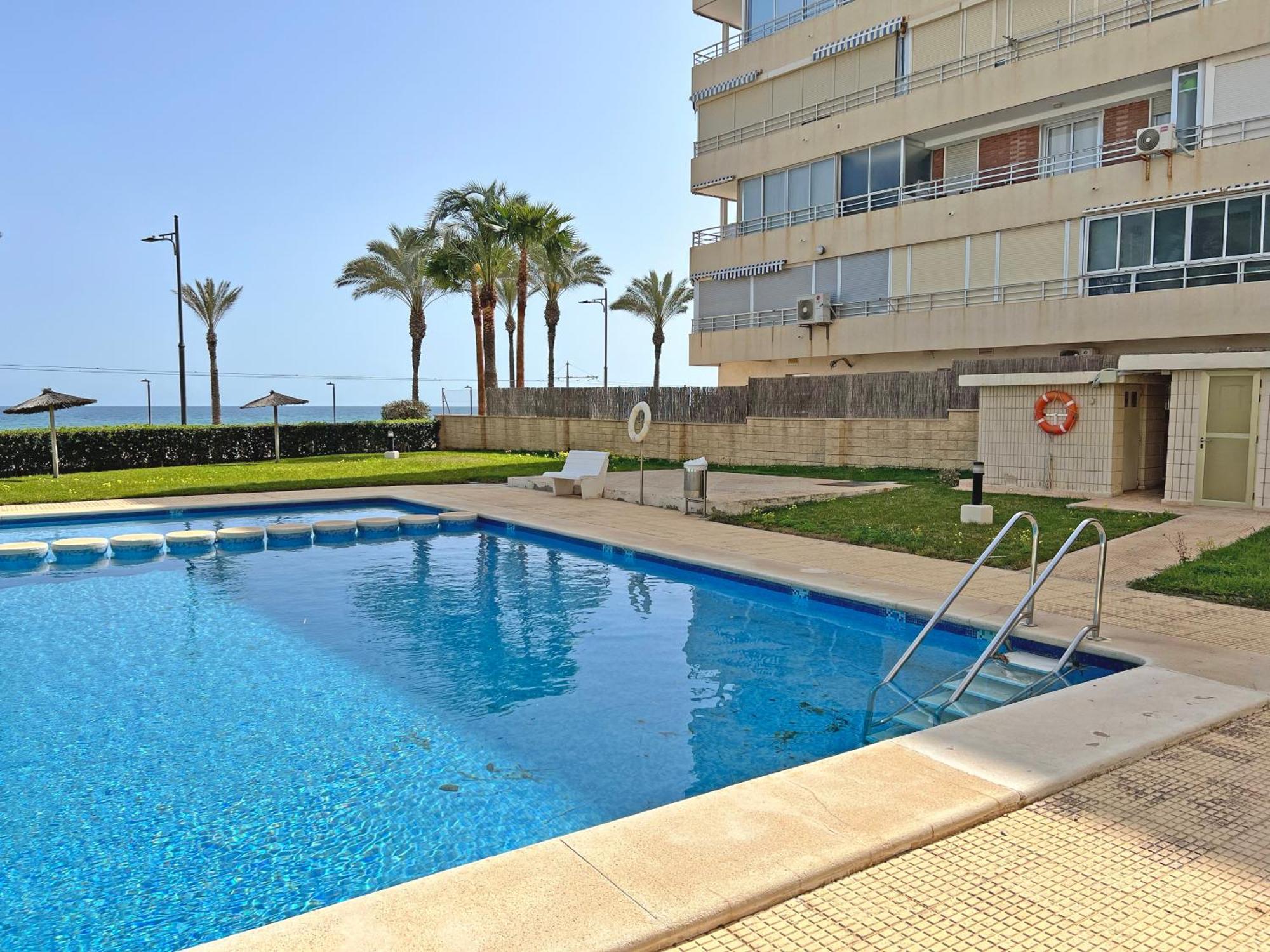 Oasis Frente Al Mar. Parking Gratis Appartement El Campello Buitenkant foto